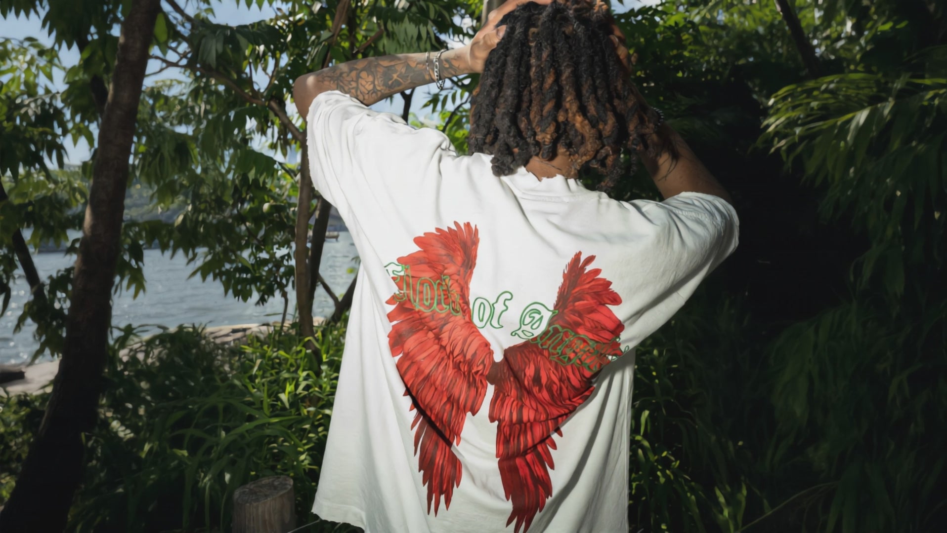 F.O.A SCROLL TEE